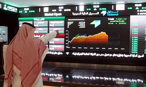 مؤشر "الأسهم السعودية" يغلق مرتفعًا عند 6999.34 نقطة