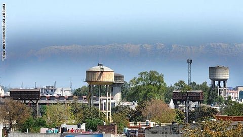 لأول مرة منذ عقود.. رؤية جبال الهيمالايا من الهند