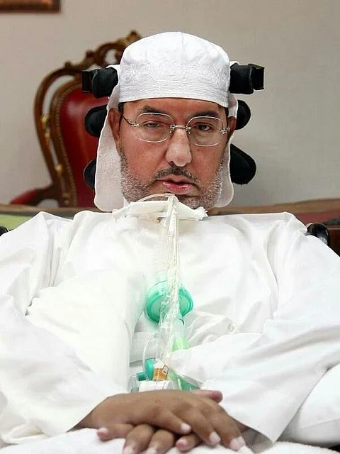قهر الكرسي وتحدّى بالعصامية .. وفاة "ستيفن هوكينج السعودية" سلطان العذل