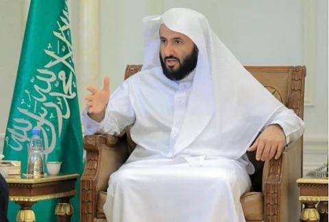 "العدل" تتيح خدمة نقل الملكية العقارية إلكترونياً