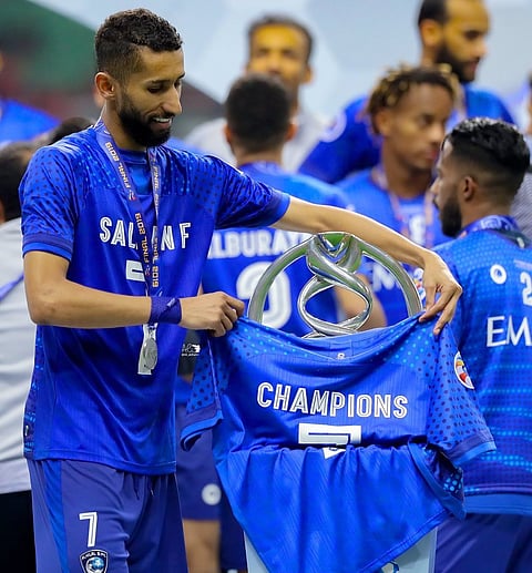 "بن زكري" يؤكد: "كاريلو" أفضل الأجانب.. وسلمان الفرج محليًّا