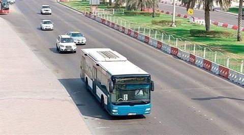 أبو ظبي تعلن: استئناف خدمات النقل العام يوم السبت