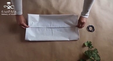 بالفيديو.. طريقة عمل الكمامة القماشية في المنزل بتوقيع "الصحة"