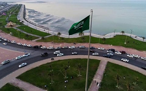 بعد التنسيق مع الجهات المعنية.. عودة موظفي الصحة من أهالي القطيف للعمل بالدمام غداً