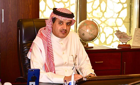 مدارس المنهل تقدِّم 200 منحة دراسية لأبناء العاملين بالقطاع الصحي
