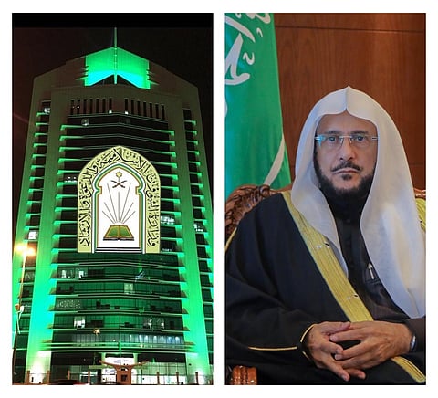 "الشؤون الإسلامية": لن يتم رفع الإيقاف عن صلاة الجمعة والجماعة إلا بعد التأكد من توافر الضمانات الكافية