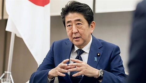 حتى 31 مايو الجاري.. رئيس وزراء اليابان يدرس تمديد حالة الطوارئ العامة