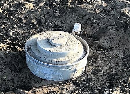 إبطال مفعول ألغام حوثية جرفتها السيول المنقولة لـ"جازان"