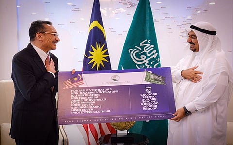 بأمر خادم الحرمين.. السعودية تتبرّع لماليزيا بأكثر من 7 ملايين وحدة طبية لمحاربة "كورونا"