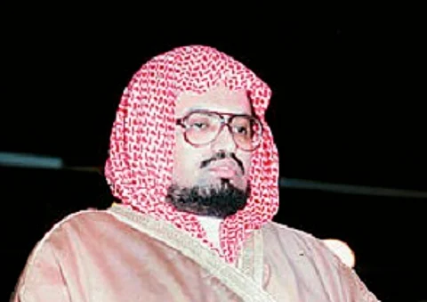 "إمارة مكة" تبثُّ فيديو للتعريف بالشيخ "علي جابر" إمام المسجد الحرام