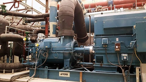 شاهد كيف يتم تبريد المسجد الحرام بالهواء النقي الخالي من الأوبئة والفيروسات