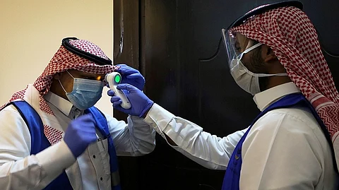 مع بشرى عودة الحياة لطبيعتها والـ3 مراحل.. هنا رسائل وعي السعودية وأهلها