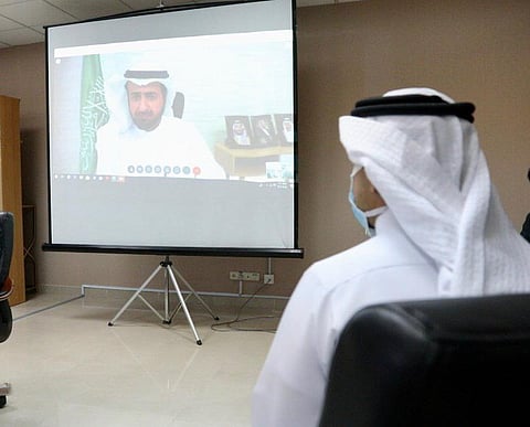 وزير الصحة لمنسوبي "سعود الطبية": معكم طوال اليوم وممتن لجهودكم