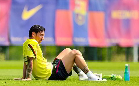 برشلونة يعلن إصابة "ميسي" في عضلات الفخذ الرباعية