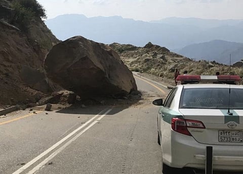 بعد التأكد من سلامة الطريق.. إعادة فتح "عقبة قلوة"