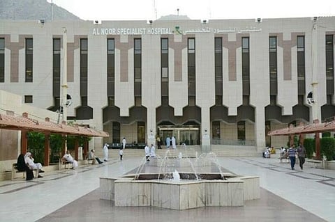 "نور مكة" يعلن استمرار عمل العيادات الافتراضية بين المريض والطبيب