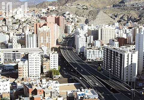 وفاة شخص إثر سقوطه من مكان مرتفع في "قشلة مكة"