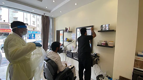 بخطة شاملة.. أمانة عسير تشدد رقابتها على صالونات الحلاقة ومشاغل التجميل