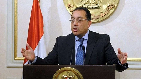 رئيس الوزراء المصري يعلن إعادة فتح دور العبادة لإقامة الصلوات اليومية