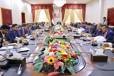 "الوزراء اليمني" يعقد اجتماعاً لاستعراض تطورات الوضع الميداني والعسكري والصحي