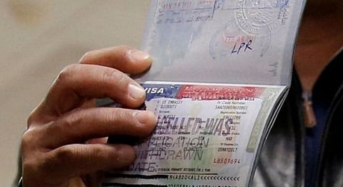 الإدارة الأمريكية تتراجع عن قرارها بإلغاء تأشيرات الطلاب الأجانب