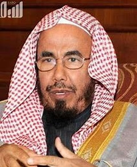 "المطلق": الشذوذ الآن موجود وبعض الرجال يؤذون زوجاتهم به