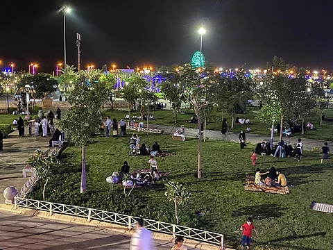 شاهد .. زيادة الإقبال السياحي على حدائق ومنتزهات الطائف وسط الإجراءات الاحترازية