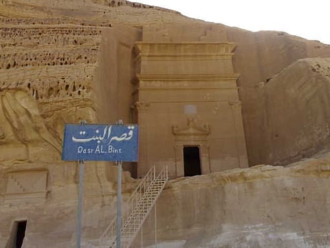 بالصور قصور "البنت والعجوز" عندما تتحدث العلا عن سرها الغامض