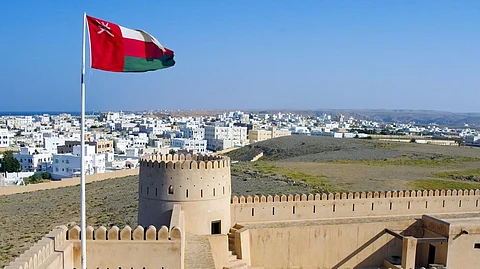 سلطنة عمان تعلن الإغلاق التام بين المحافظات حتى 8 أغسطس