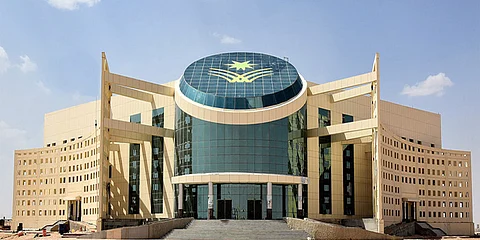 عن بُعد .. 7200 طالب وطالبة بجامعة نجران يختتمون اختبارات الفصل الصيفي