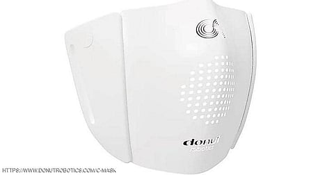 ابتكار ياباني.. "كمامة ذكية" تترجم إلى 8 لغات وتحافظ على التباعد "آليًّا"