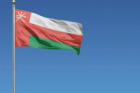 سلطنة عمان تُسَيِّر رحلات مساعدة جوية إلى لبنان