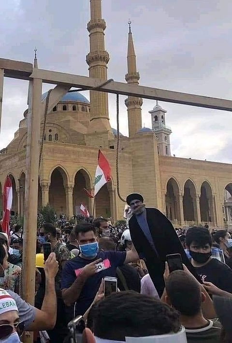 في ثاني يوم للاحتجاجات.. لبنانيون غاضبون يشتبكون مع الشرطة قرب البرلمان