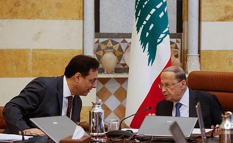 وثائق تكشف تسلم "عون" و"دياب" تحذيرات من خطورة "النترات" قبل انفجارها
