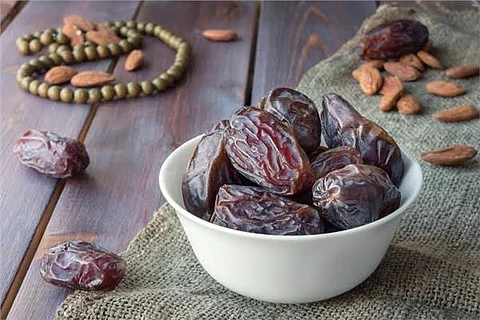 أوصى بها الرسول الكريم.. عجوة المدينة "قيمة غذائية وشهرة عالمية"