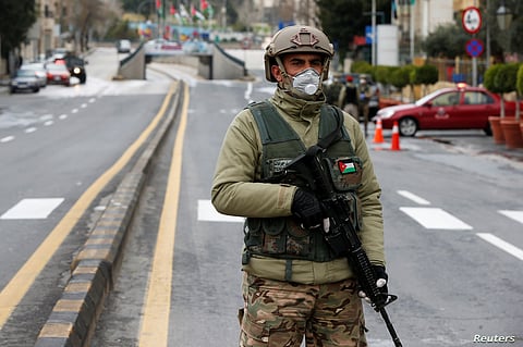 الأردن يحظر التجول في العاصمة ومحافظة أخرى بعد تزايد إصابات "كورونا"