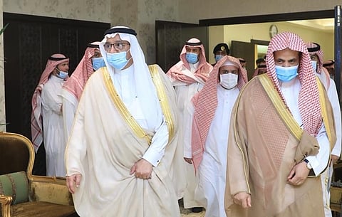 النائب العام: سنتصدى بحزم وقوة لكل من يسيء للمعلم والمعلمة.