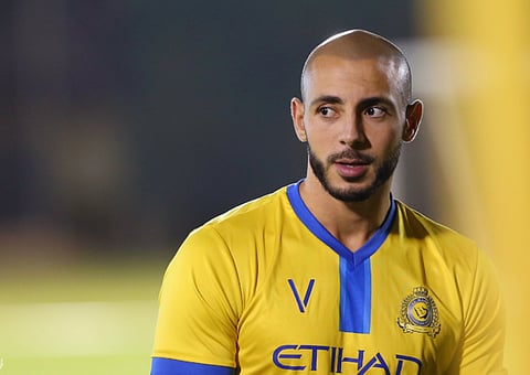 "أمرابط" يرد على واقعة إلقاء قميص "النصر" على الأرض