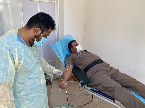 شرطة صامطة تنظم حملة تبرع بالدم لمنسوبيها