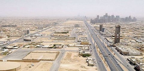 "الأراضي البيضاء" يستكمل إجراءاته لتطبيق الرسوم في 17 مدينة جديدة