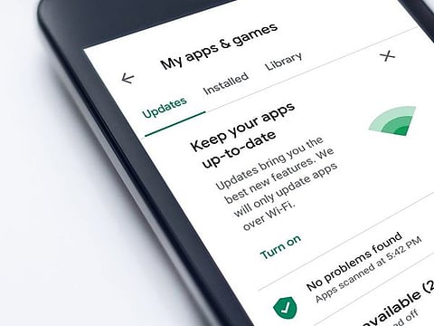 "جوجل" تمكن مستخدميها من تحميل التطبيقات من دون إنترنت