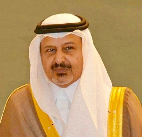"فيصل بن محمد" يدشن المقر الجديد لجمعية الفنون التشكيلية.. غداً
