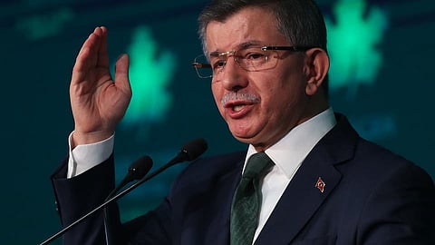 داوود أوغلو: فشل حزب "أردوغان" تجلى في عزلة تركيا بأزمة شرق المتوسط