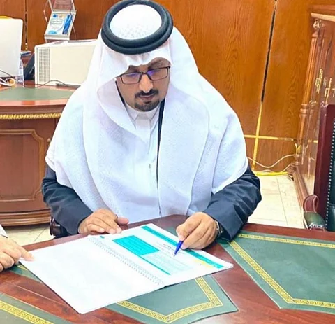 "تعليم سراة عبيدة" يعتمد خطة الاحتفاء باليوم الوطني 90 بمدارس المحافظة