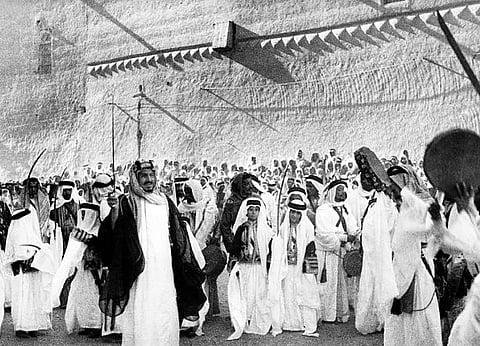 قبل 90 عاماً.. كيف احتفل السعوديون باليوم الوطني الأول للمملكة؟