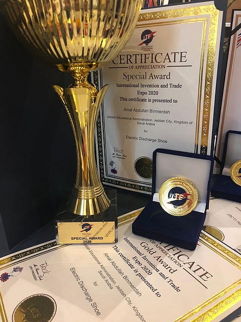 المعرض الدولي للاختراعات يمنح الميدالية الذهبية للسعودية "أمل بن مرضاح"
