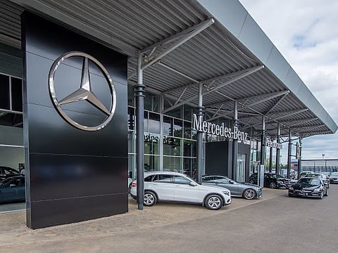 "مرسيدس" تستعد لإطلاق نسخ فاخرة من "E-class" الشهيرة بهذا السعر