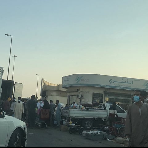 الرياض.. مشروع ال200 مليون لم يمنع فوضى "حراج ابن قاسم" القديم!