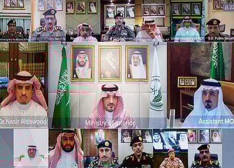 وزير الداخلية يدشن مركز العمليات الأمنية الموحدة (911) بمنطقة الرياض