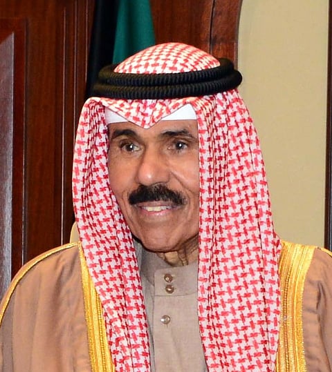 أمير الكويت يؤكّد ثقته بالحكومة الحالية للاستمرار في مهامها وأداء الواجبات